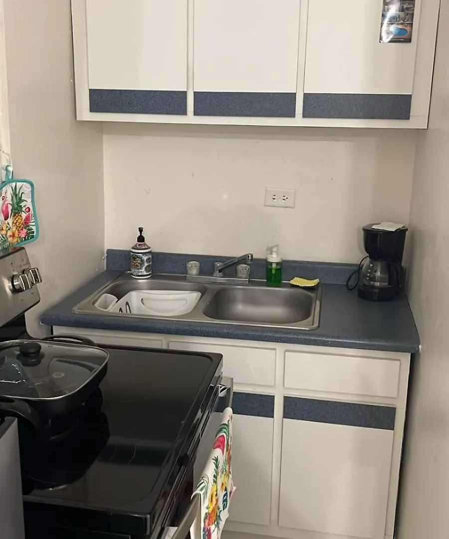 ゲストハウス Playa Apartments サリナス